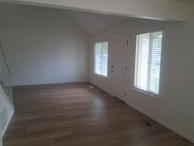 Building Photo - 14 Condor Cir