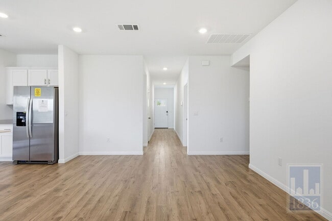 Foto del edificio - 1832 Buntline Hitch Dr