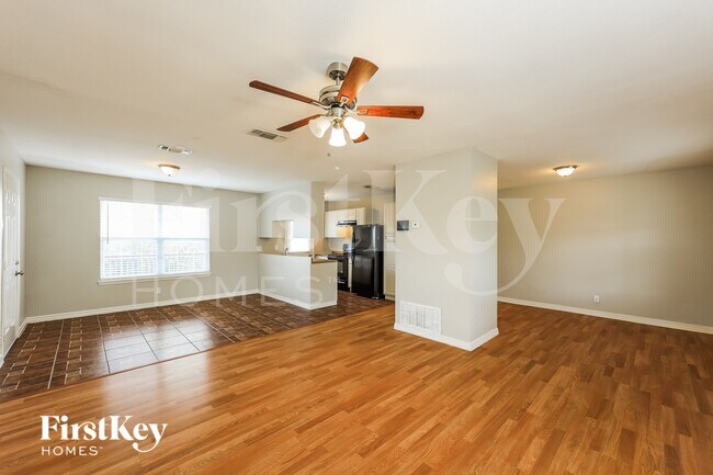 Foto del edificio - 1802 Wilsons Creek St