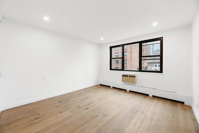 Foto del edificio - 227 E 59th St