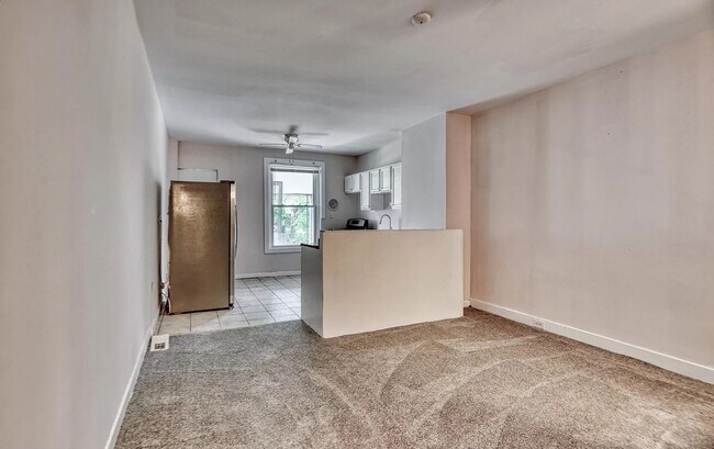 Building Photo - Recently Updated 3Bedroom Townhome in Wave...