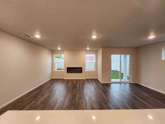 Building Photo - Move-in Special: $500 off! Brand New, Beau...