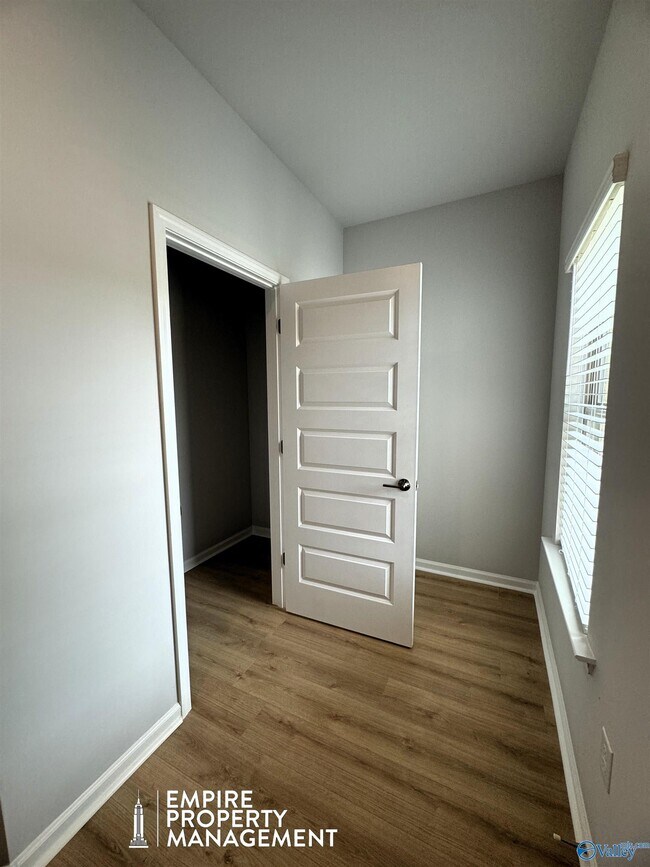 Building Photo - 318 Cornstalk Cir
