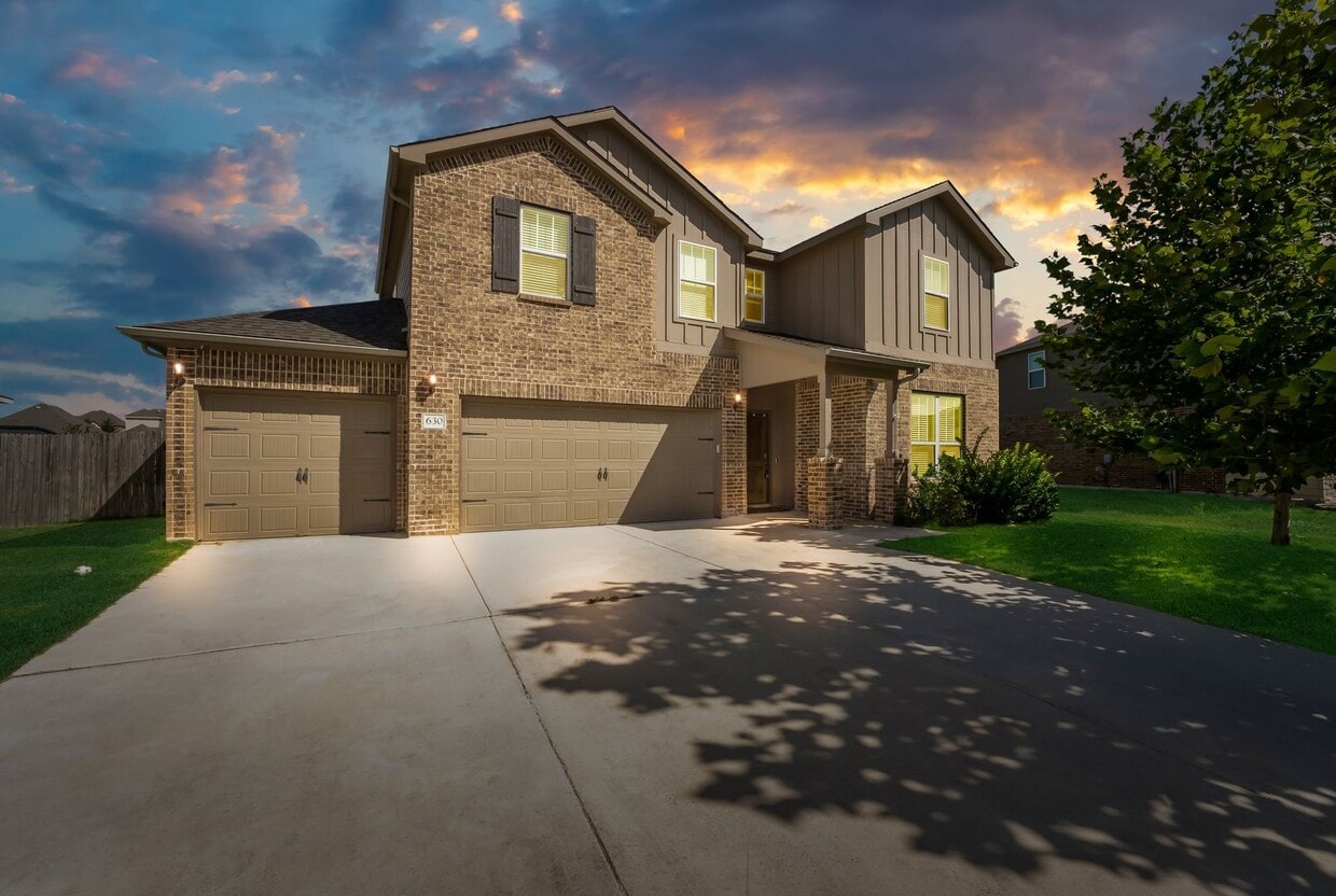 Foto principal - 630 Ridgehorn Dr