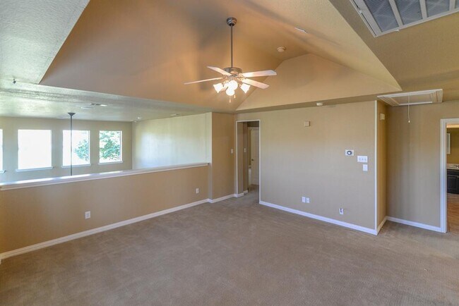 Building Photo - 1208 Somerset Dr