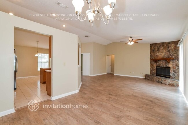 Foto del edificio - 1679 Pendleton St