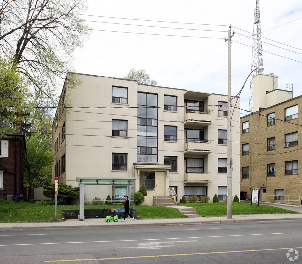 Building Photo - 1106 Avenue Rd