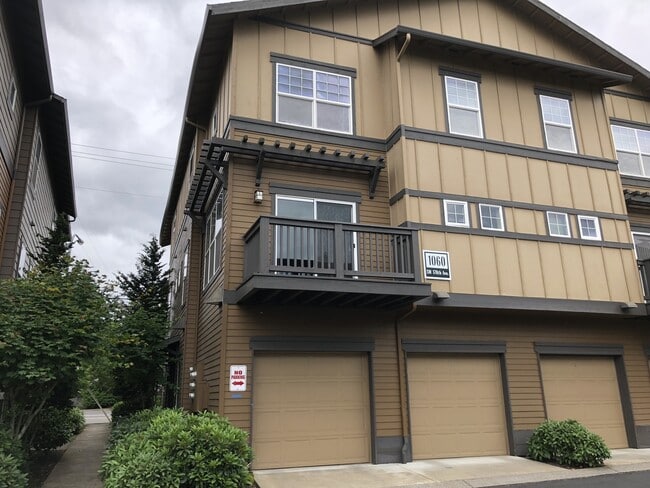 Modern Townhome Near Elmonica MAX – Minutes to Nike, Costco & Dining - $500 move in incentive! - Modern Townhome Near Elmonica MAX – Minutes to Nike, Costco & Dining - $500 move in incentive!