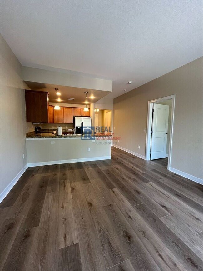 Foto del edificio - 2200 S University Blvd