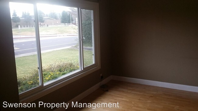 Foto del edificio - 3003 Pine Valley Rd