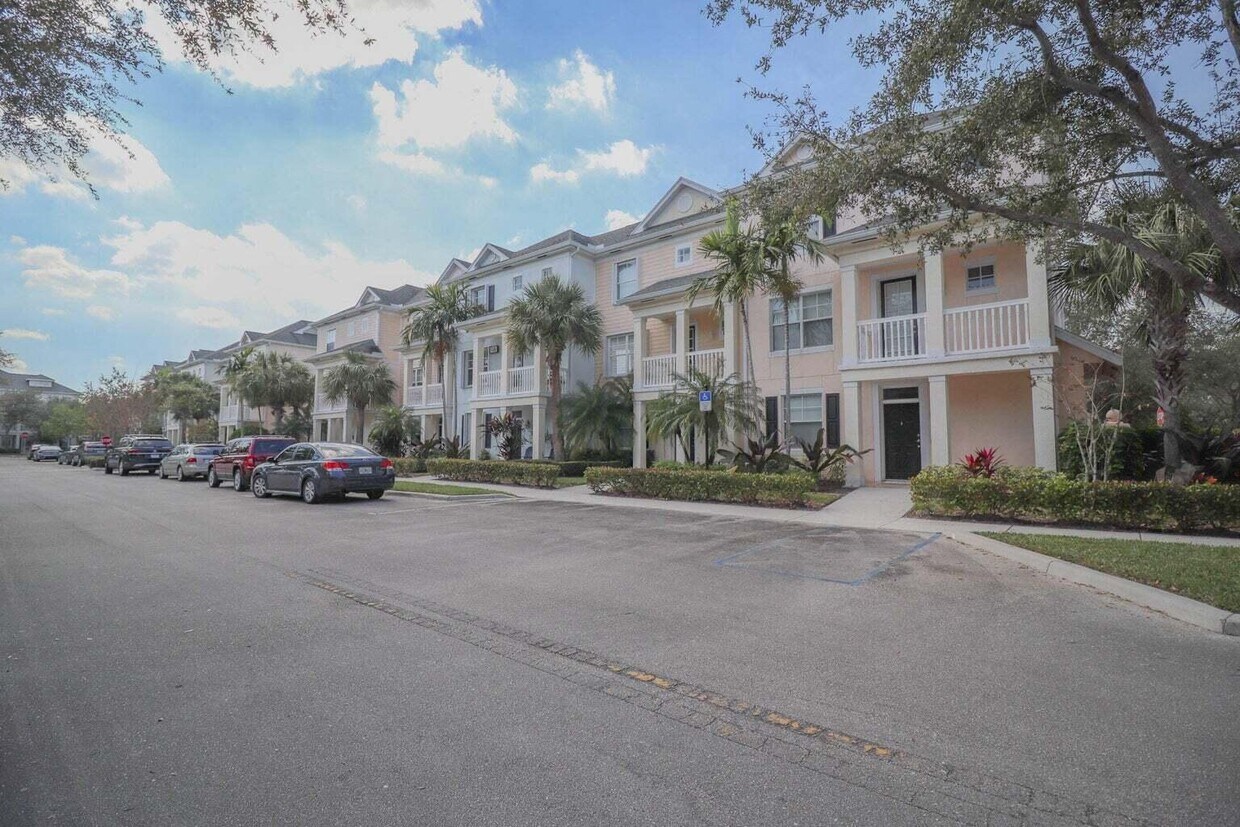 Primary Photo - 146 Aragon Way