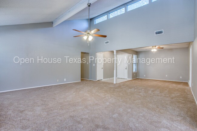 Building Photo - 1562 Tiffany Forest Ln