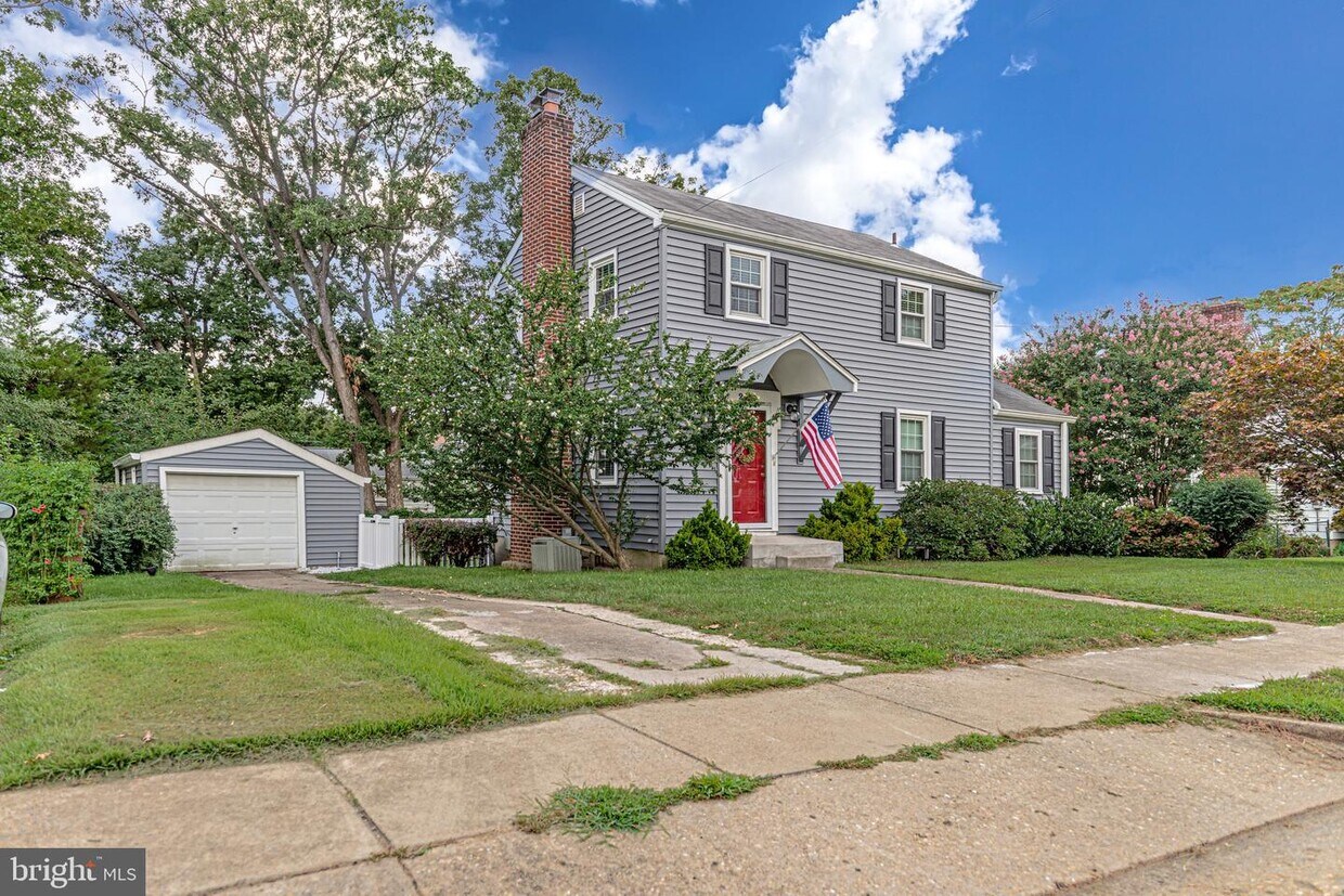 Foto principal - 2122 S Culpeper St
