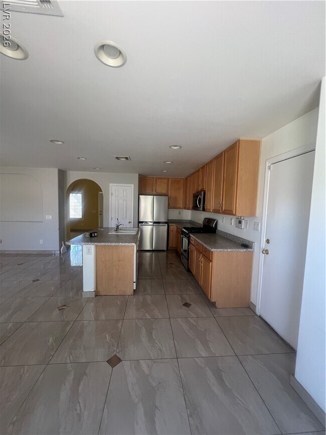 Building Photo - 5233 Aztec Heights St