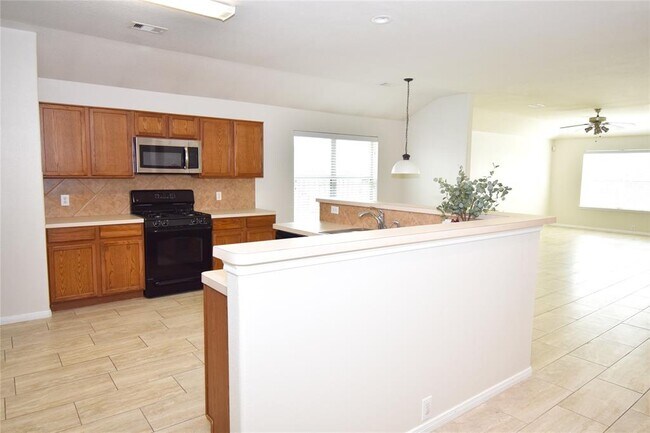 Foto del edificio - 4717 Foster Hill Ct