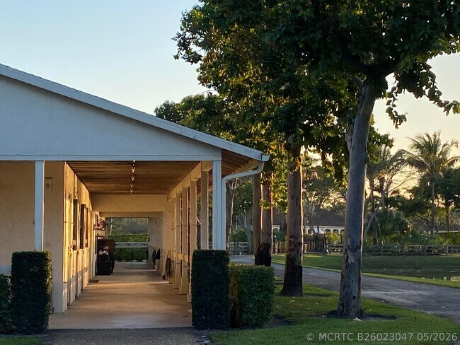 Building Photo - 5110 S Shore Blvd