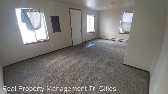 Building Photo - 2 br, 1 bath House - 1001 Babbs Av