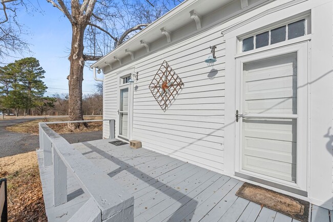 Building Photo - Unique Schoolhouse Turned 1-Bedroom Cottage!