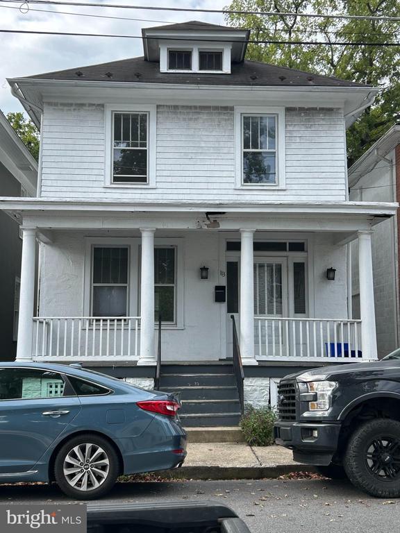 Building Photo - 113 W Monmouth St