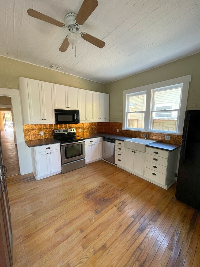 Building Photo - The Casitas & Lofts at Casa Ybor Building Photo - The Casitas & Lofts at Casa Ybor