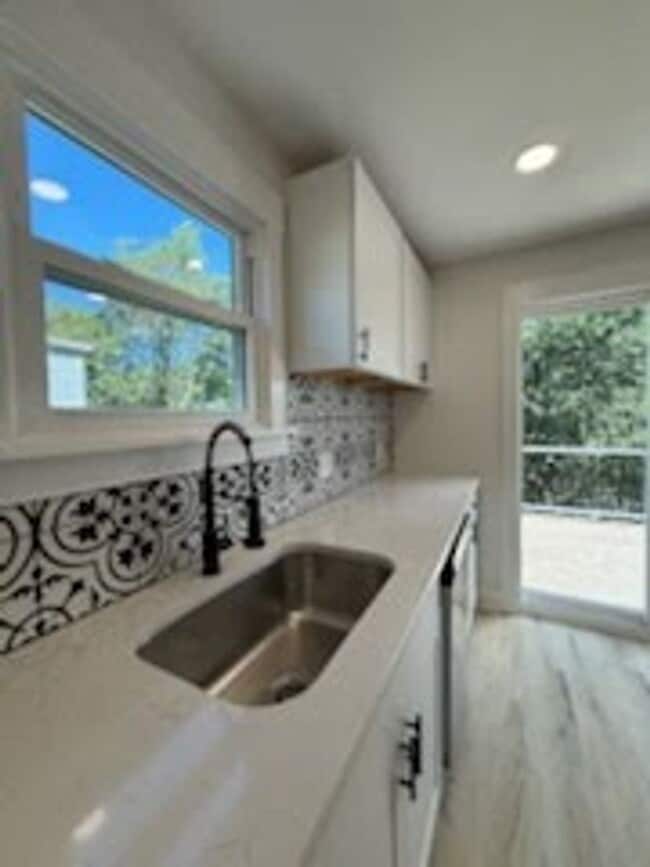 Foto del edificio - AMAZING 2 Bedroom / Office Townhome for Rent!