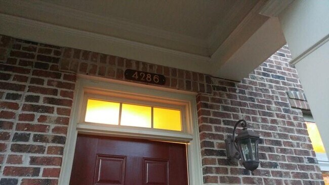 Building Photo - 4286 Baverton Dr