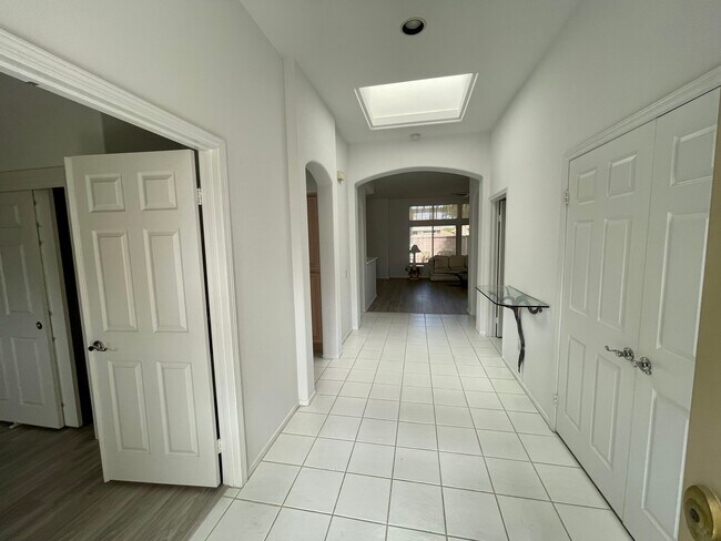 Foto del edificio - 37533 Golden Pebble Ave