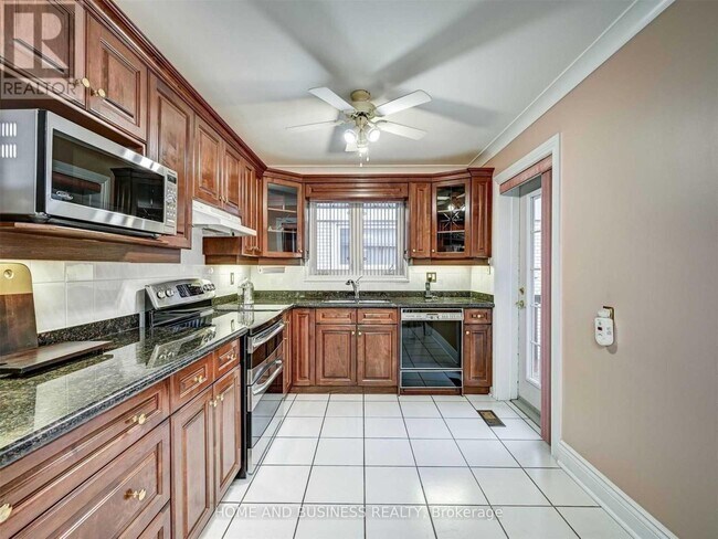 Building Photo - 1648 Sunnycove Dr