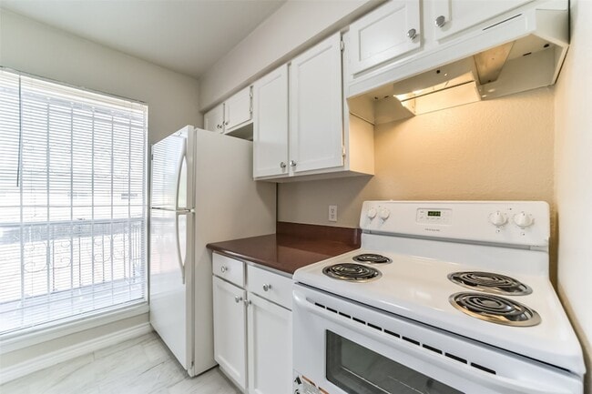 Foto del edificio - 6202 Skyline Dr