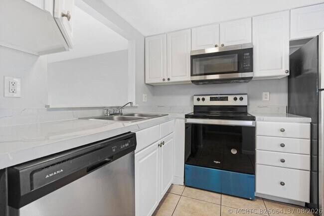 Foto del edificio - 4080 NW 90th Ave