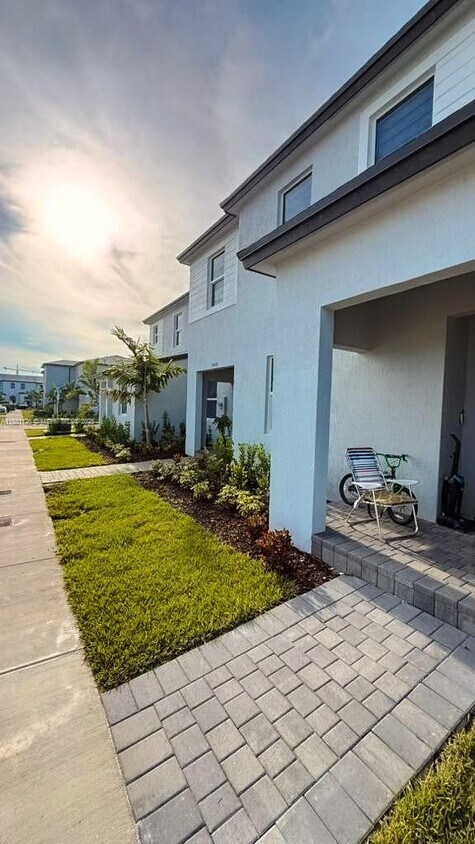 Foto principal - 27733 SW 155th Ave
