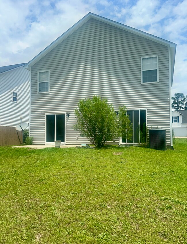 Building Photo - 420 Cape Jasmine Way