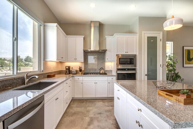 Building Photo - 67424 Zuni Ct