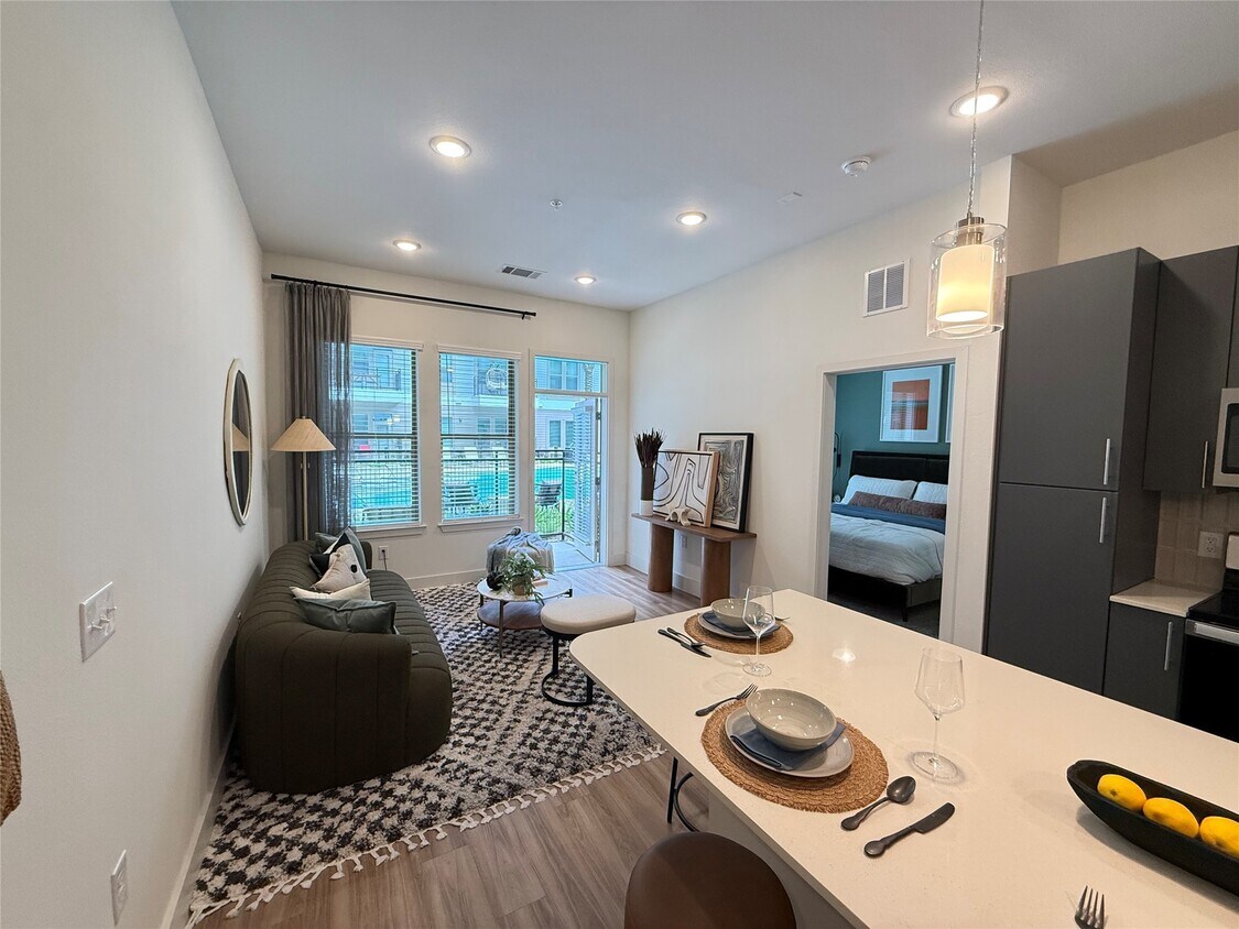 Foto principal - 641 W Crosstimbers St