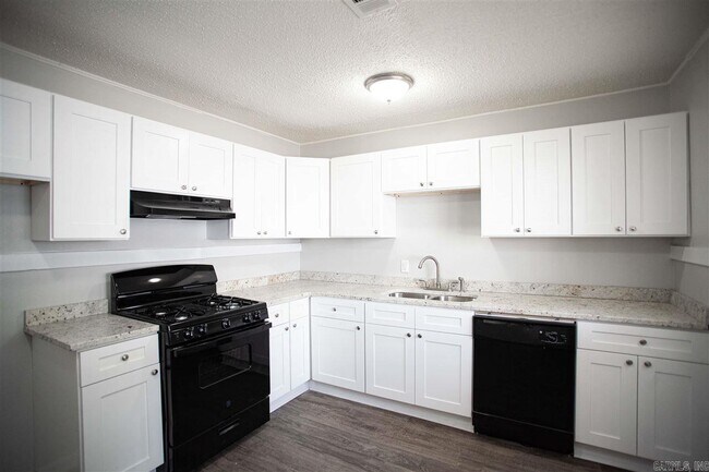 Building Photo - 607 Prothro St