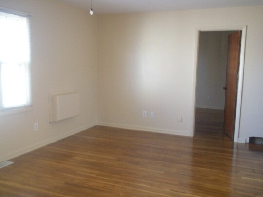 Foto del edificio - 3002 Sandy Hollow Rd