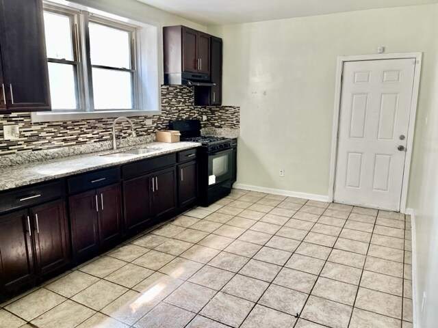 Foto del edificio - 8352 S Peoria St