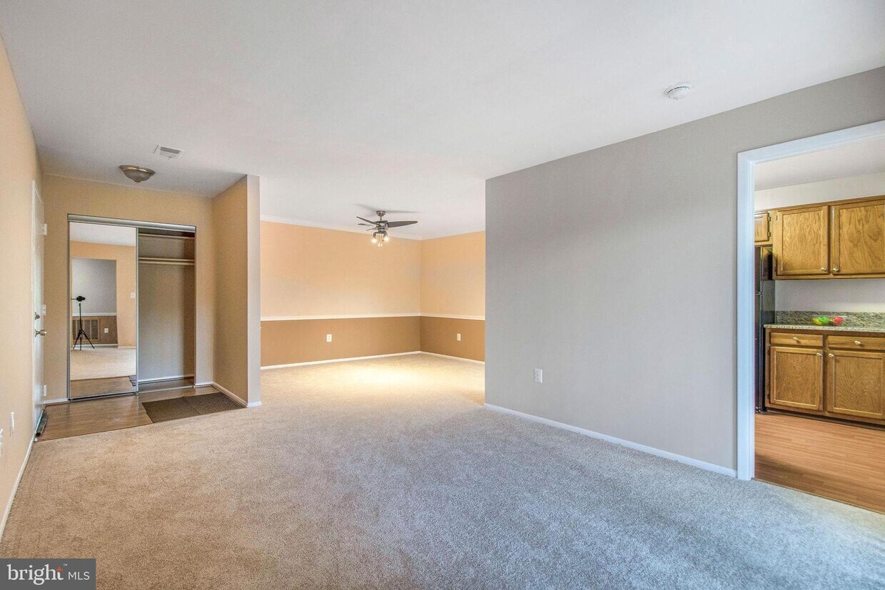 Foto principal - 8020 Needwood Rd