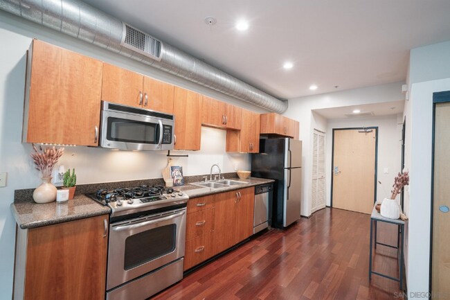 Foto del edificio - 1551 Fourth Ave