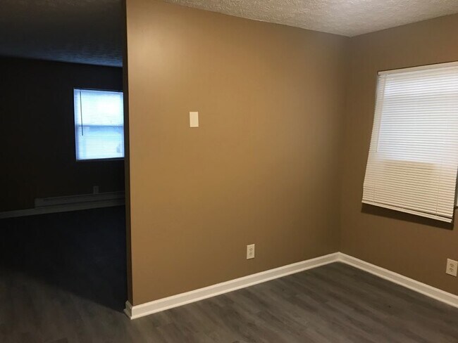 Dinning area - 3618 Taylor Blvd