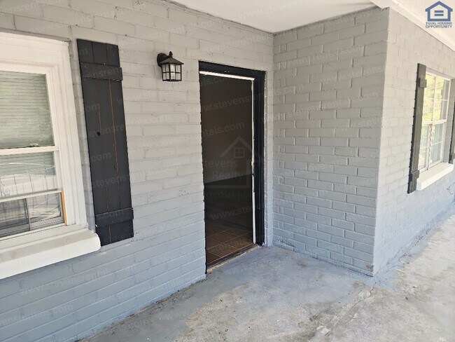 Building Photo - 2465 Benton Young Rd