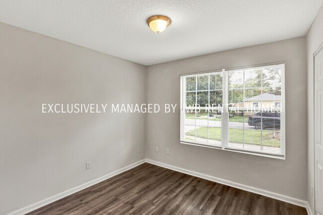 Foto del edificio - 904 Huron St