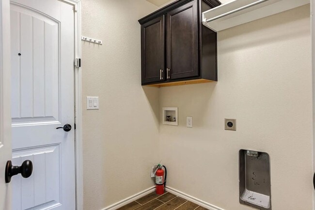 Building Photo - 13813 Uvalde Ave