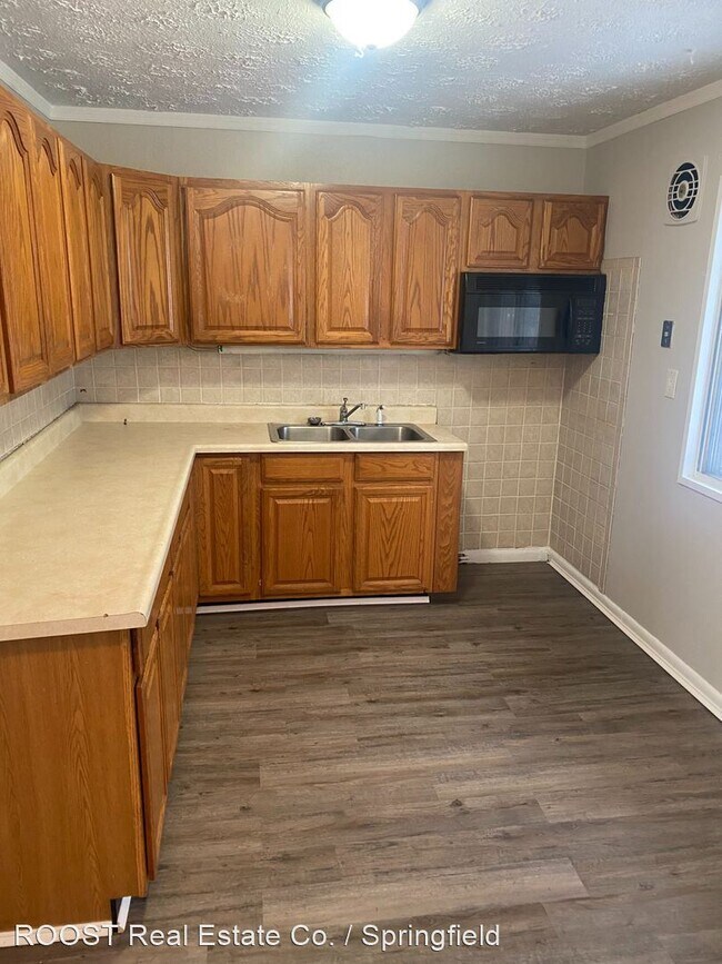 Building Photo - 3 br, 1 bath House - 4166 Meadowdale Drive
