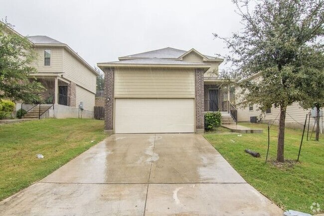 Building Photo - 2714 Majestic Dr