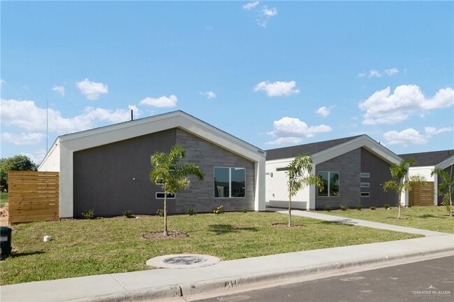 Building Photo - 2609 Mockingbird Rd