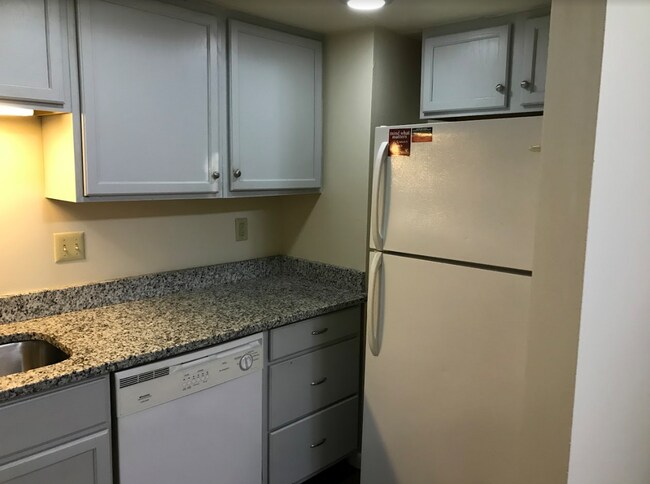 Foto del edificio - 2665 Bellevue Ave