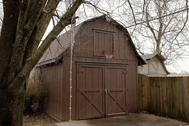 Foto del edificio - 1911 S Saratoga Ave
