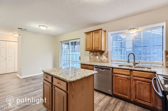 Building Photo - 3 br, 2.5 bath House - 954 Freshwood Court...