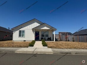 Building Photo - 407 Powell Ave